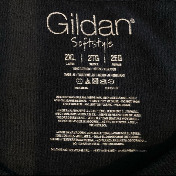 Gold glitter spiderweb on Black tee Halloween women's plus 2XL Gilden Softside - Picture 6 of 6